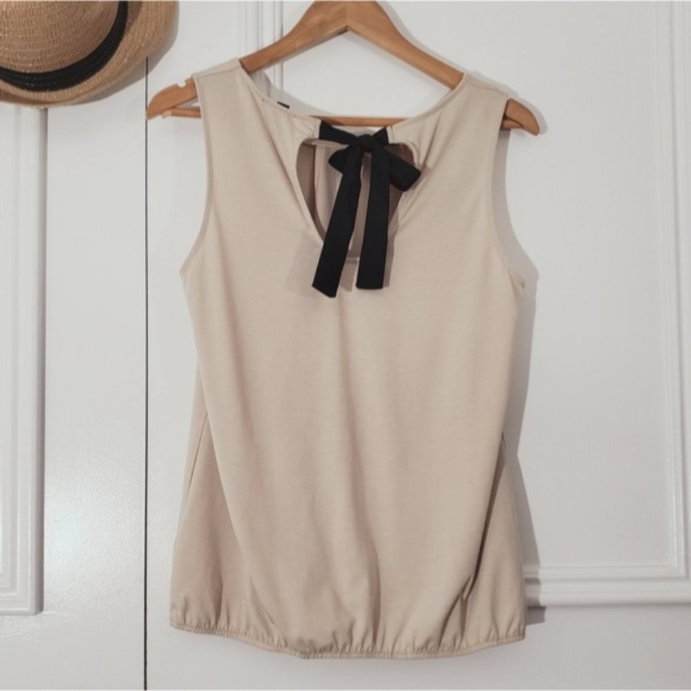 CHIC by Jacob- Late Y2K Pleated Cream Tank Blouse with Black Tie Sash